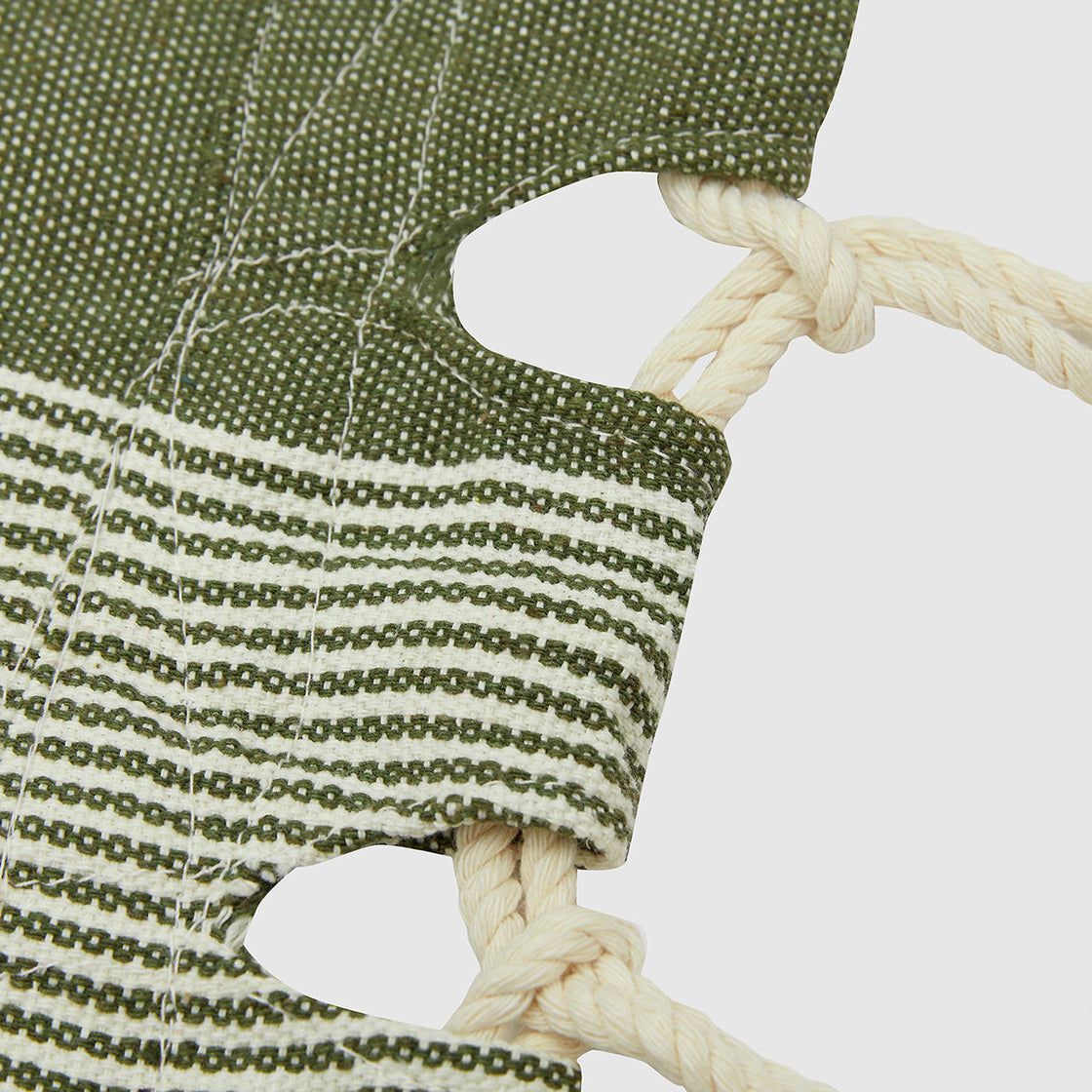 TENNBK90773 Universal Hammock - Durable Outdoor Leisure Equipment for Autumn/Winter